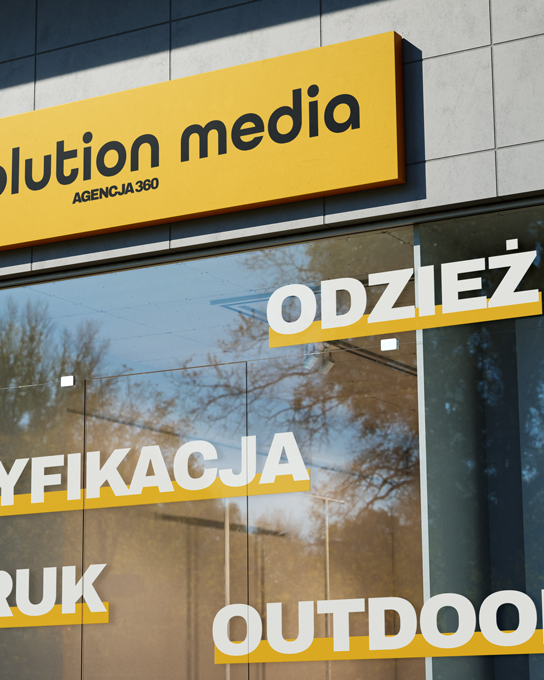Podświetlany kaseton nad wejściem do lokalu